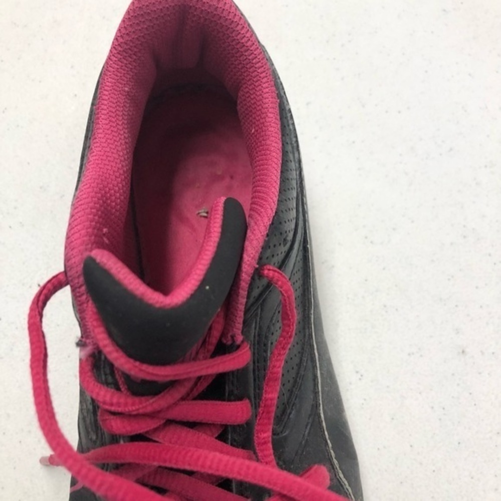 Puma Size 8.5 Women’s Athletic Shoes - Picture 3 of 11